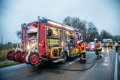 Schwaikheim: 2 Schwerverletzte nach Frontalcrash auf der Landstrasse